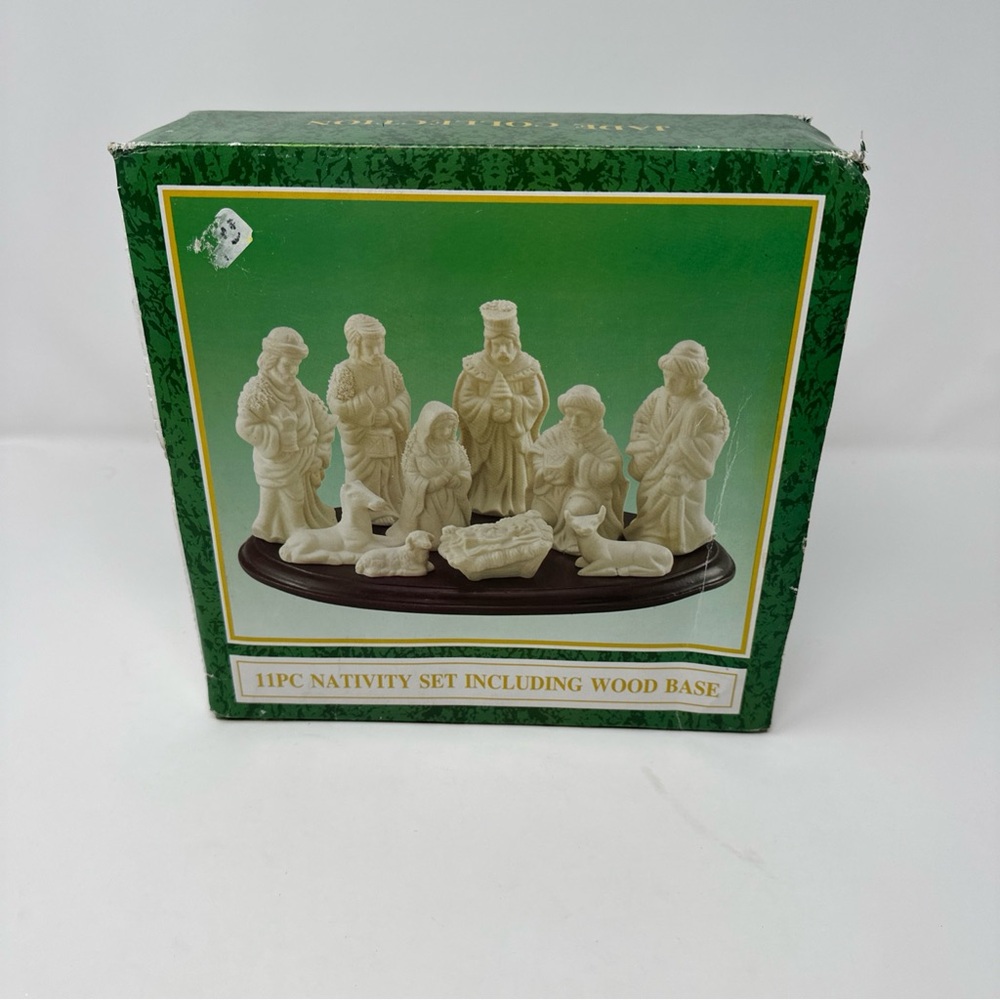 Vintage World Bazaar 11-Piece Nativity Set w Wood Base. Jade Collection Nativity